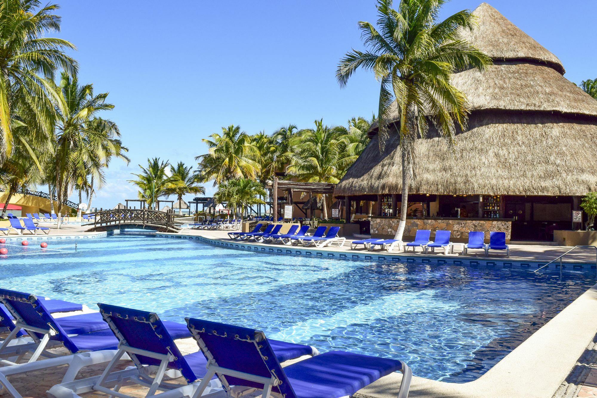 Reef Yucatán&Convention Center - Все включено Мерида Экстерьер фото